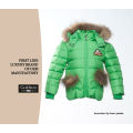 Kids Goose Down Down Jacket con piel de mapache en el bolsillo